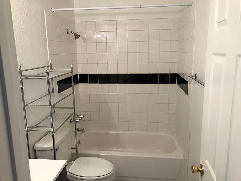 2335 Daley St #1 — Photo 5