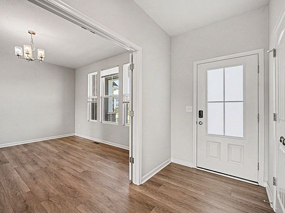 3rd image of 11062 Briarview Ct