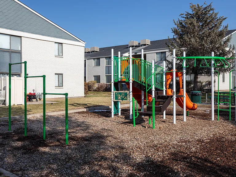 Goldstone Place Apartments — Photo 11
