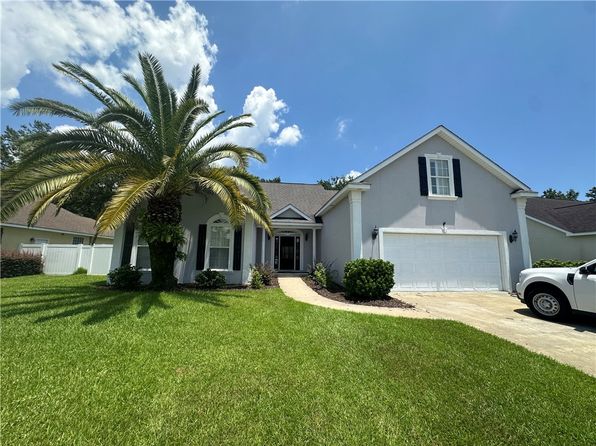 235 Wellington Pl