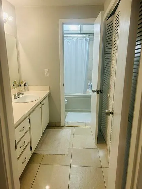 Studio, 1.0 bath, 432 sqft, $1,600 — Photo 3