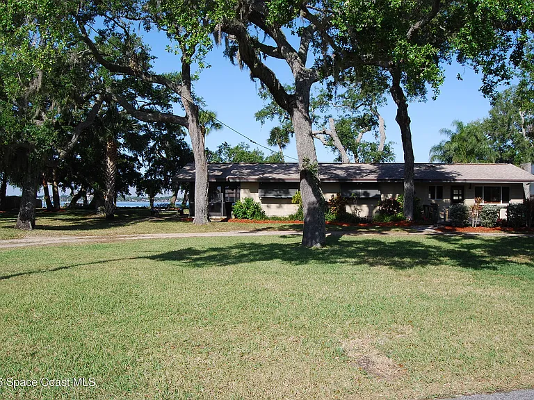 4285 Randon Ln — Photo 1