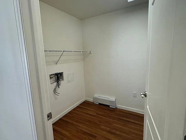 560 River View Dr #702 — Photo 12