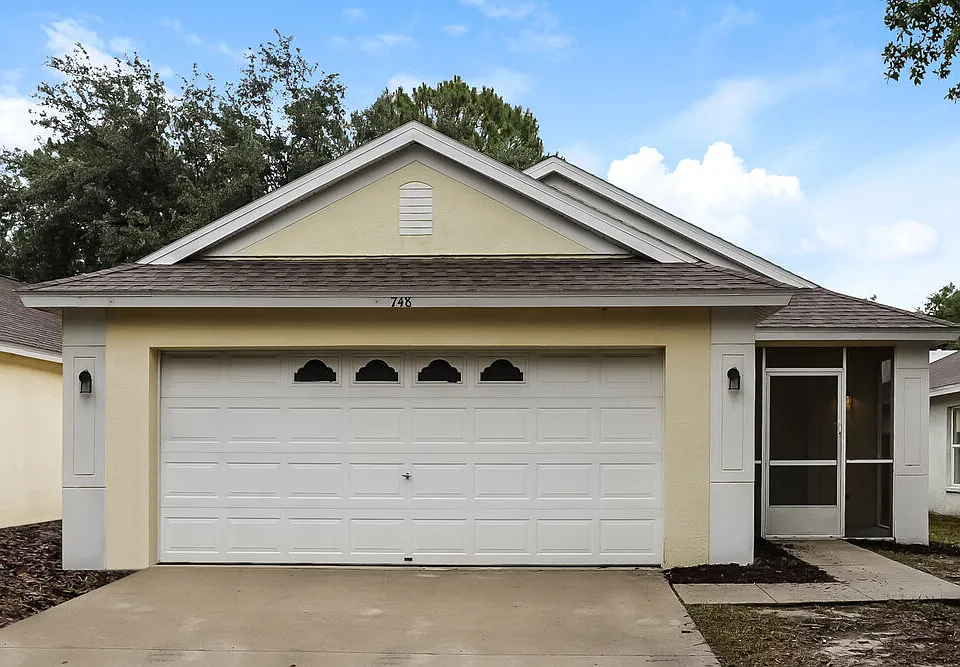748 Cape Cod Cir