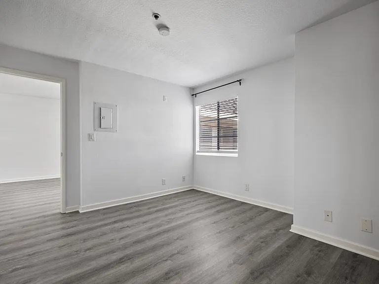 345 S Alexandria Ave #304 — Photo 8