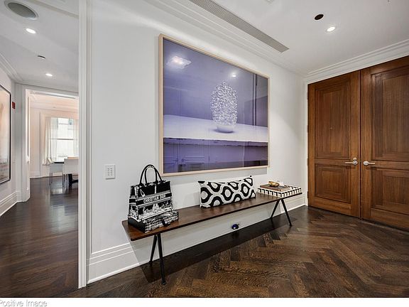 4th image of 159 E Walton Pl APT 8G