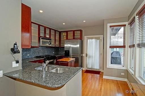 4th image of 2124 W Evergreen Ave #B