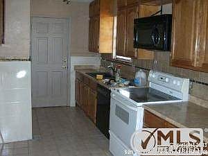 5th image of 466 Millwood Ln