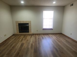 130 NW Vesper St APT C, Blue Springs, MO 64014