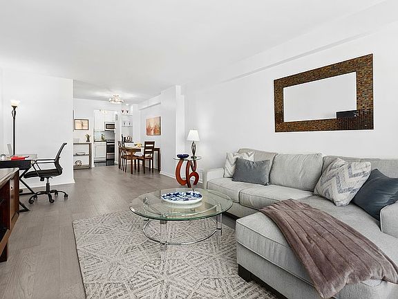 5th image of 400 E 77th St APT 6J