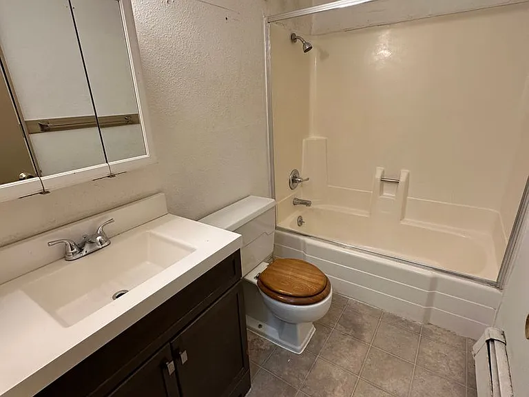 2504 E Thayer Ave — Photo 10