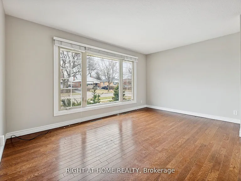 288 Baldwin St — Photo 2