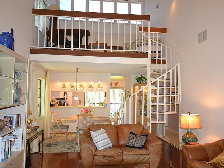 112 Lindsay Ln — Photo 19