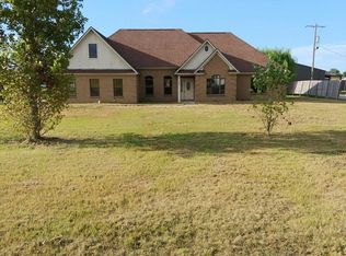 1108 McKnight Rd, Cleveland, MS 38732
