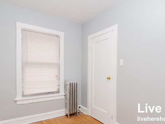 4th image of 4602 N Beacon St APT 4C