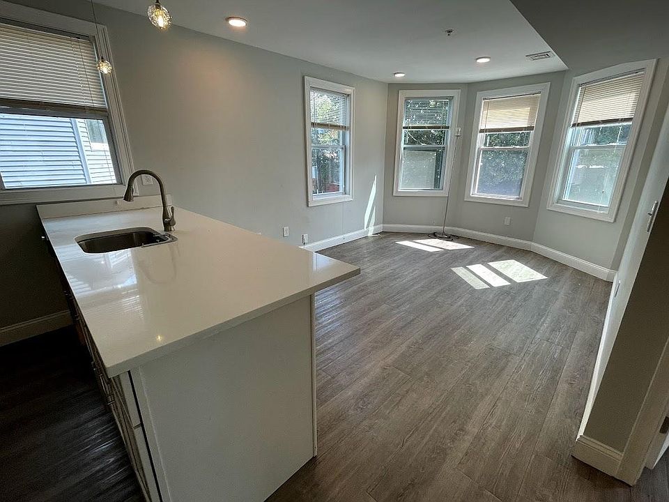 1st image of 16 1/2 Trenton St #1