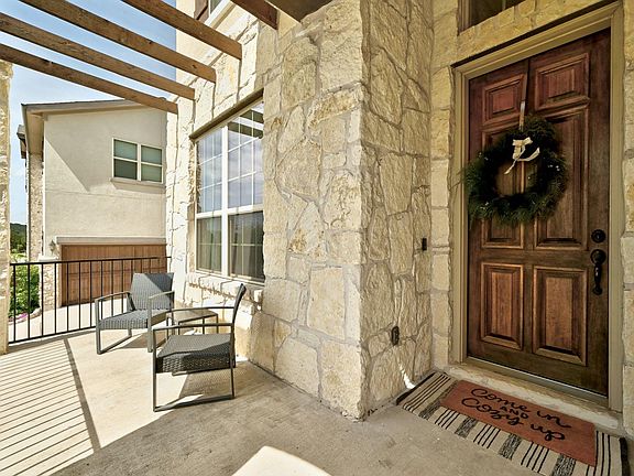 3rd image of 15724 De Fortuna Dr