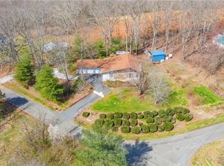 177 Old Pinnacle Hotel Rd, Pinnacle, NC 27043