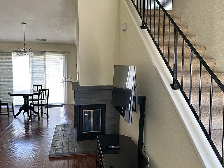 2118 Alexander Way — Photo 14
