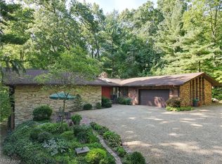 200 Rutledge Dr, Akron, OH 44319