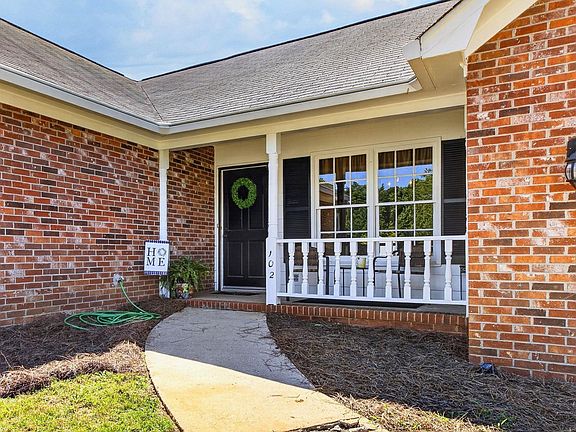 4th image of 102 Ambergate Ct