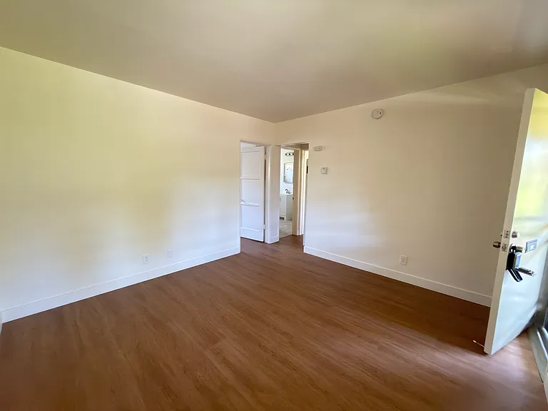 322 S Clark St #322 — Photo 3