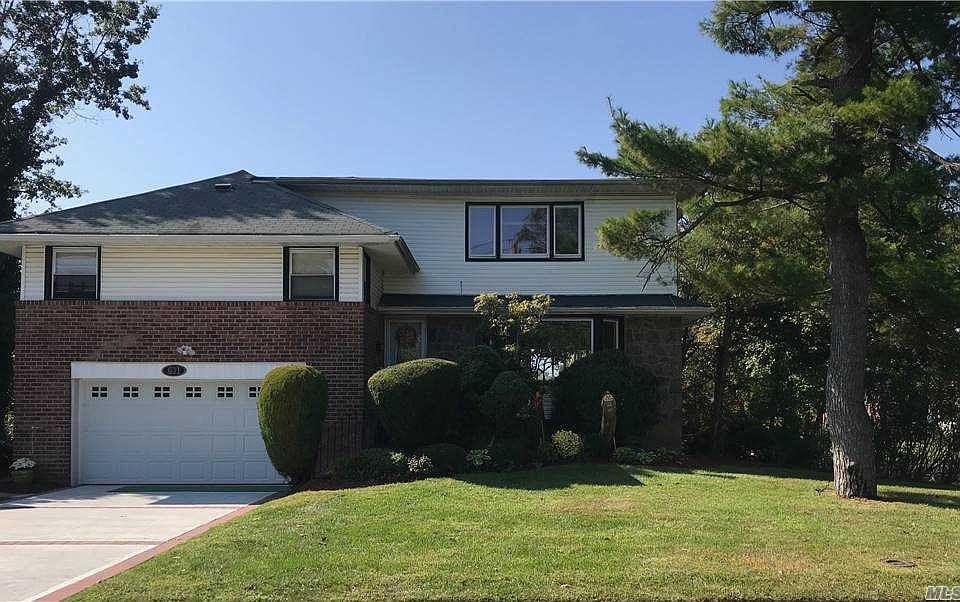 1st image of 631 Powells Ln