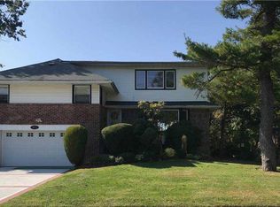 631 Powells Ln, Westbury, NY 11590