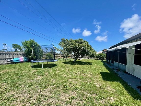 2nd image of 1577 SE Appamattox Terrace