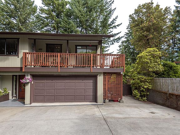 3rd image of 1367 Kingsview Rd