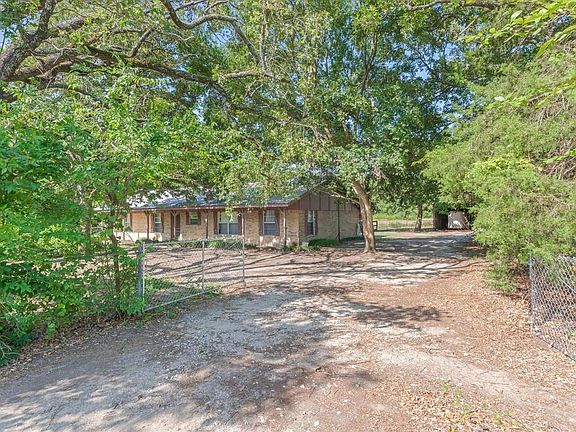 2nd image of 1185 County Road 3822
