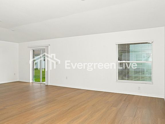 2nd image of 1302 Arrow St