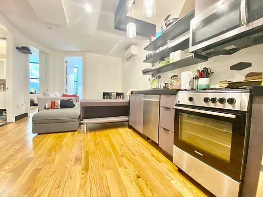 Rented by Doorway NYC, LLC | media 26