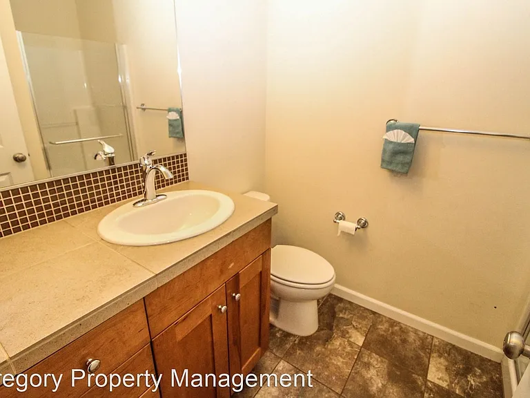 19523 33rd Dr SE — Photo 10
