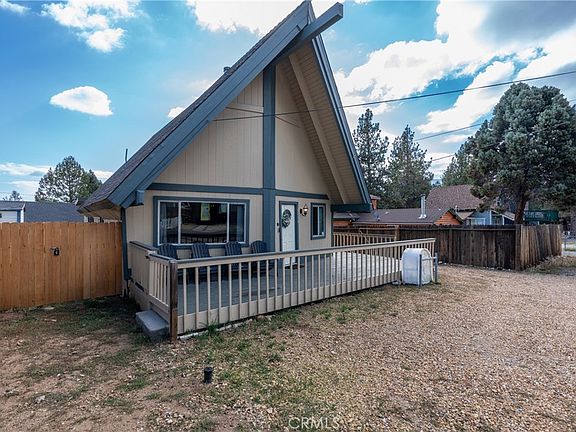 3rd image of 115 Sunset Ln