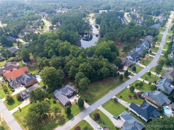 500 Falling Water Rd, Spring Lake, NC 28390
