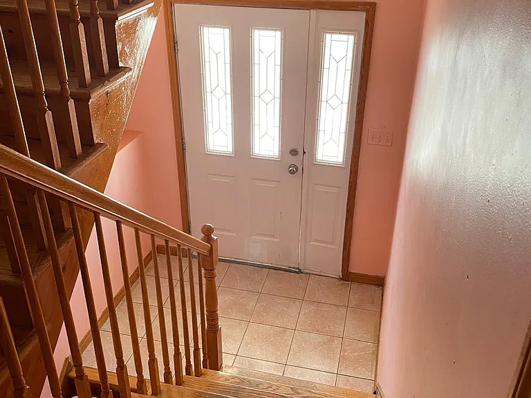 715 Mack Pl #2 — Photo 2
