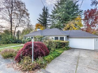 8395 SW Ridgeway Dr, Portland, OR 97225