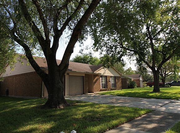 2nd image of 2788 Wood Hollow Dr