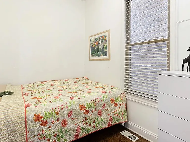 1350 N Bell Ave #1 — Photo 8