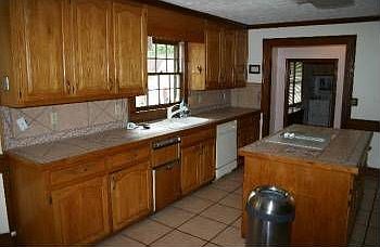 5th image of 5304 Fox Hill Dr
