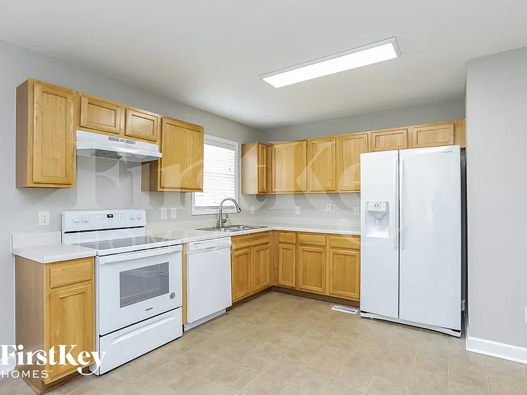 425 Kellywood Ct — Photo 5