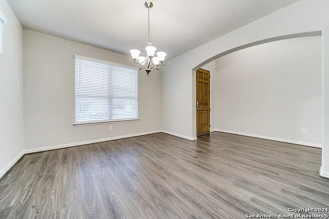 4 bed, 3.5 bath, 3613 sqft, $3,250 — Photo 3