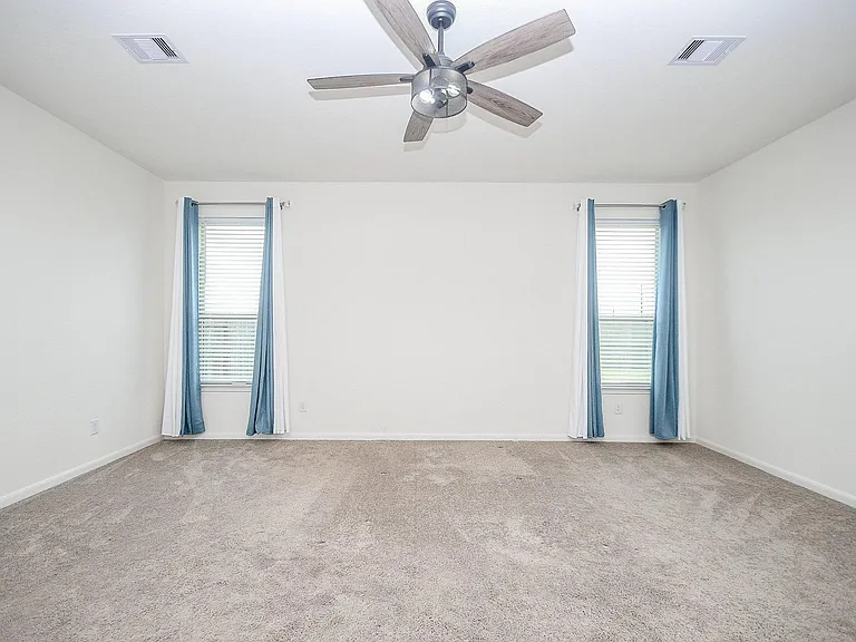 3043 Kastania Ln — Photo 40