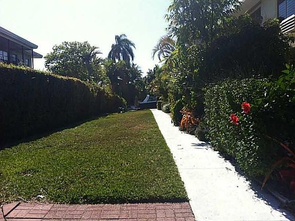 2nd image of 9720 W Bay Harbor Dr APT 3