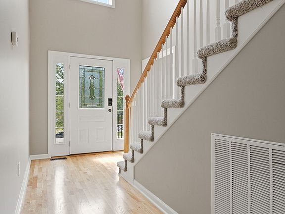 5th image of 112 Buckhaven Ct