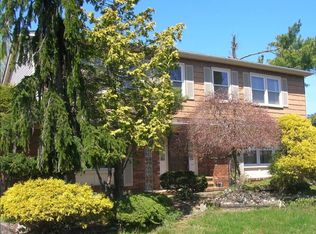 15 Cardinal Ct, Marlboro, NJ 07746