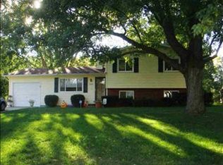 58129 Valley View Dr, Elkhart, IN 46517