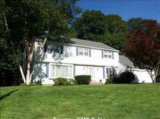 60 Berwyn Rd, West Hartford, CT 06107