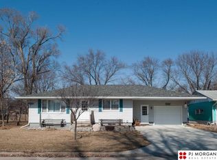 530 E 7th St, North Bend, NE 68649